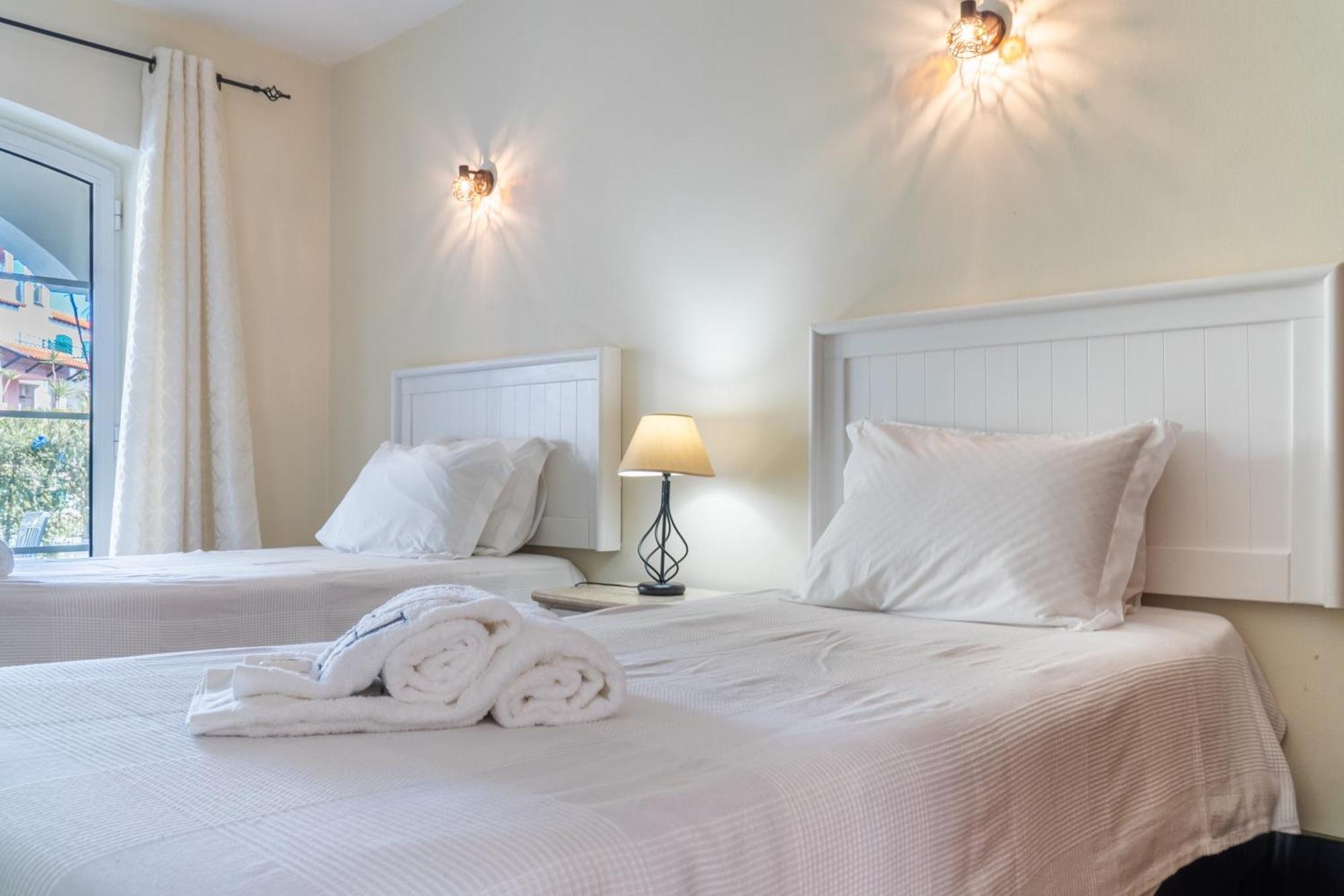 โอลด์ วิลเลจ แอนด์ เพรสทีจ Hotel วิลาโมรา ภายนอก รูปภาพ